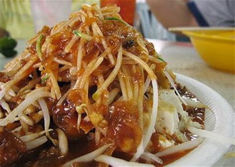Many of these sell mee goreng and mee rebus as well, though the chinese pasembur stalls sell only. Cikgu Zaman's Blog: Pasembor