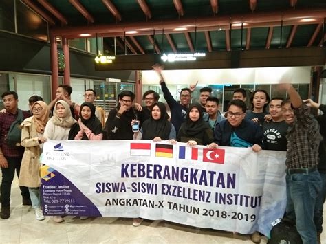 Keputusan menteri pendidikan nasional republik indonesia nomor: Panduan Orangtua Tentang Persiapan Kuliah ke Luar Negeri ...
