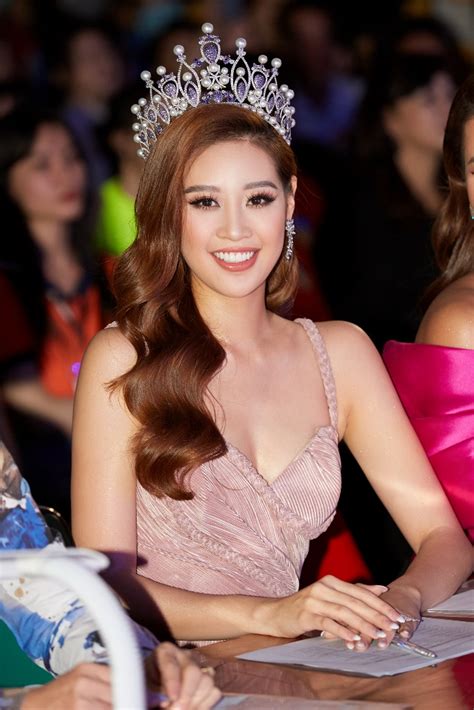 Hoa Hậu Khánh Vân đội Vương Miện Chấm Thi Miss Hutech 2021 Starpress