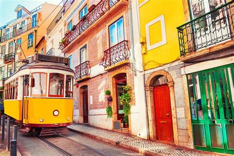 28 Absolute Best Things to Do in Lisbon (+Map & Insider Tips)