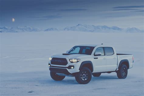 2048x1360 2048x1360 Toyota Tacoma Hd Background Coolwallpapersme