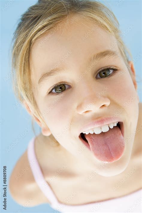Babe Girl Sticking Her Tongue Out Stock Foto Adobe Stock
