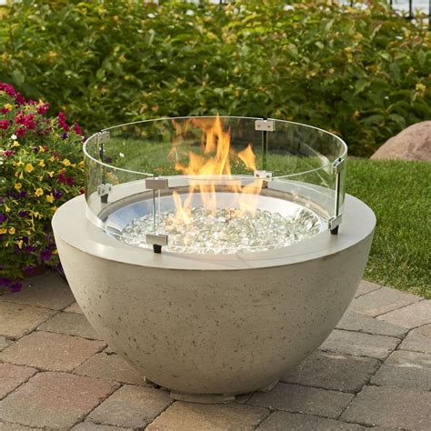 The Outdoor Greatroom Company Cove 29 Inch Round Natural Gas Fire Pit Bowl With 20 Inch Crystal