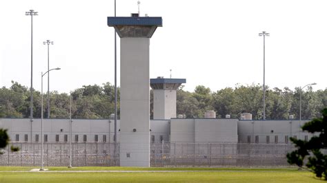 Federal Prison Staffing Shortages Lead To 300 Million In Overtime Pay