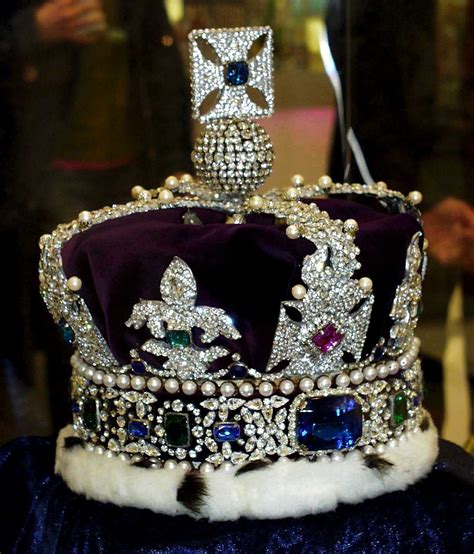 Crown Of Louis Xv 1722 Paris Crownstiarasdiadems In 2019 Crown