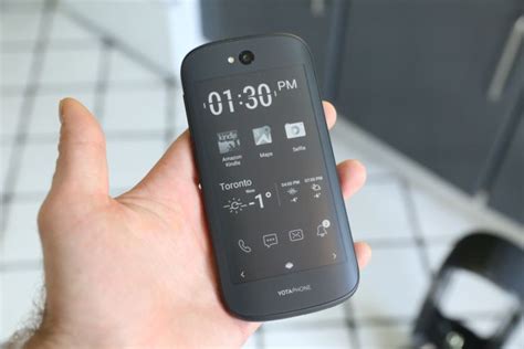Yota Launches Crowdfunder To Get Its Dual Screen E Ink Smartphone To