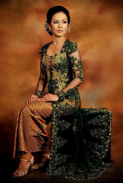 Baju Tradisional Bali Wanita