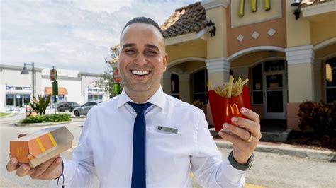 South Florida Immigrant Named One Of Mcdonalds Top Managers Miami Herald