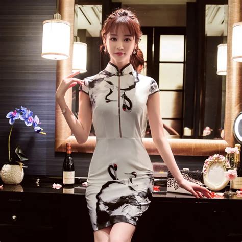 Modern Chinese Qipao Dresses 2017 China Fashion Cheongsam Short Printing Sexy Qi Pao Women