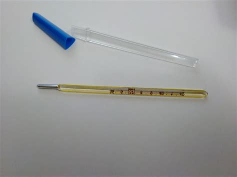 Mercury Oral Thermometer Yellow Colored China Mercury Thermometer And