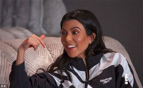 Khloe Kardashian Tells Kourtney To F Ck Off During Group Therapy Discussion On Kuwtk Daily