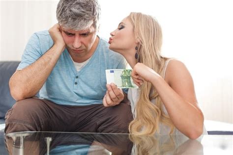 How To Outsmart A Gold Digger 9 Tips Catch Cheaters Fast