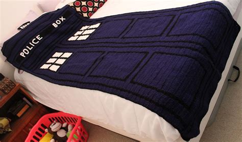 Silvermari And The Stick Crochet Tardis Blanket