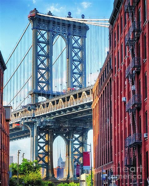 Street View Of The Manhattan Bridge Brooklyn Tower