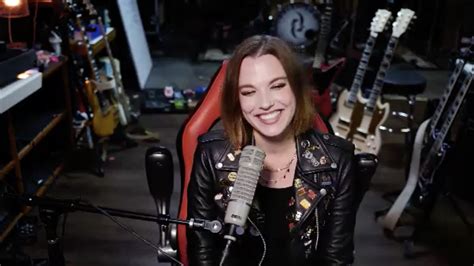 Fan First Halestorms Lzzy Hale On Favorite Bands First Show Famous