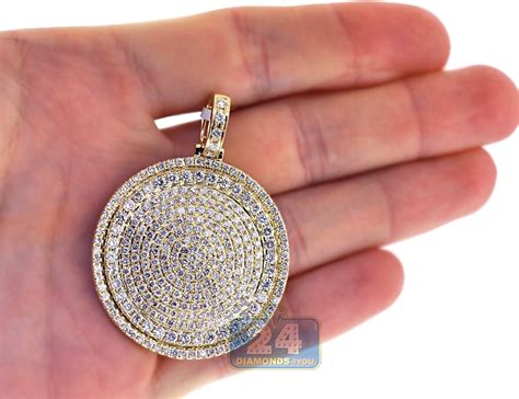 14k Yellow Gold 520 Ct Diamond Round Medallion Mens Pendant