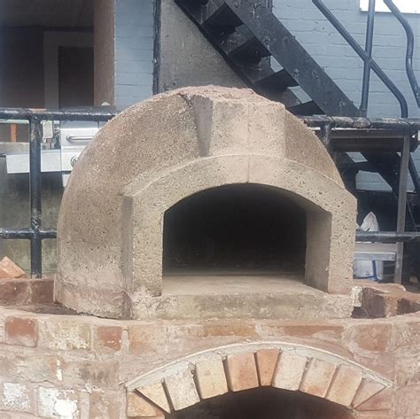 Let Us Build You A Top Of The Range Wood Fired Pizza Oven Or Buy A