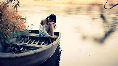 Girl Is Sitting Alone On Boat Hd Alone Wallpapers Hd Wallpapers Id
