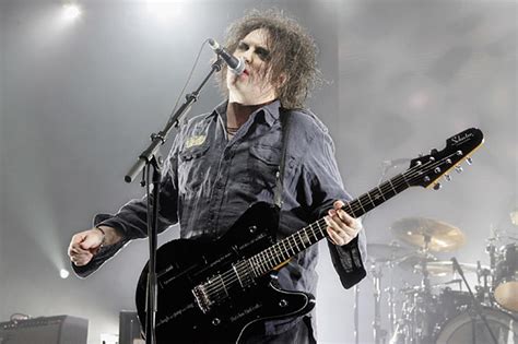 The Cures Robert Smith Admits New Album Title Is Terrible