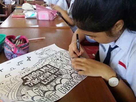 peringati hari guru siswa smpn 1 kudus ikuti lomba doodle art sekitar pantura