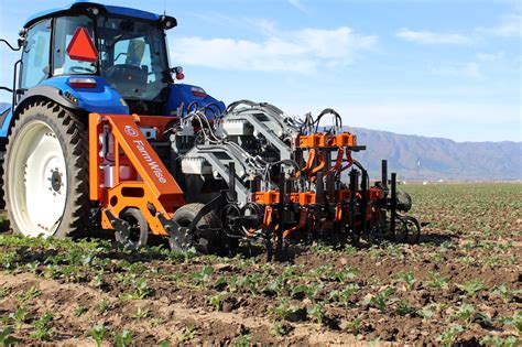 Farmwise Launches New Weeding Machine At The World Ag Expo Robotics