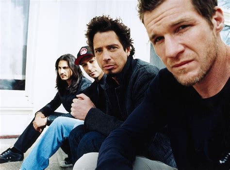 Like a stone is a song by american hard rock band audioslave, featured on their 2002 debut studio album audioslave. LIKE A STONE (TRADUÇÃO) - Audioslave - LETRAS.MUS.BR