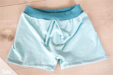 Auf dieser seite tragen wir kostenlose schnittmuster zusammen. Kurze Hose nähen fürs Kind - Schnittmuster für Sommerhose ...