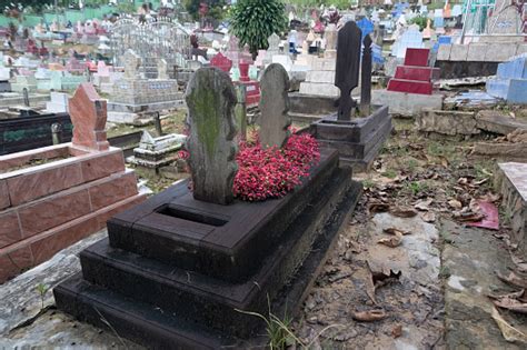 Kuburan Umum Atau Pemakaman Muslim Di Indonesia Bontang Kalimantan Timur Indonesia 08 November
