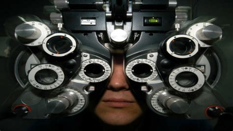 How To Make A Career In Optometry Courses And Scope Careerindia