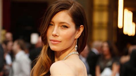Listen Up Ladies — Jessica Biel Wants To Be Your Sex Ed