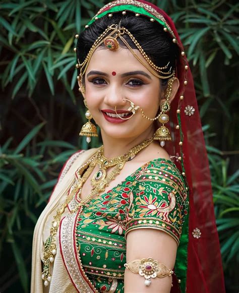 mãđhű for more pics follow indian wedding poses indian bridal photos indian bridal fashion