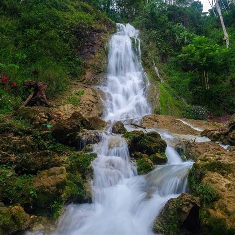 Tegenungan waterfall dapat menjadi alternatif terbaik saat anda mulai jenuh bepergian ke pantai. Waterfall Kembang Soka Kulon Progo, Lokasi dan Tiket Masuk