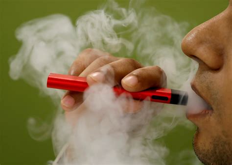 us scientists join effort to solve mysterious vaping related illnesses gg2