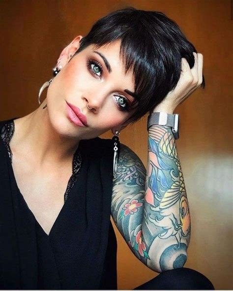 Extraordinary Short Haircuts 2019 Ideas For Women14 Thick Hair Styles