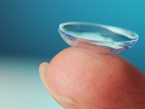 How To Put In Contact Lenses Easy Step By Step Instructions