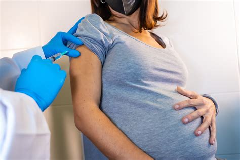 Experts Agree Pregnant And Lactating People Can Get The Covid 19 Vaccine