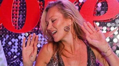 Johnny Depps Ex Kate Moss Sets The Stage Ablaze As She Dances At A