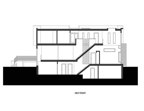 The Linear House / Green Dot Architects | ArchDaily