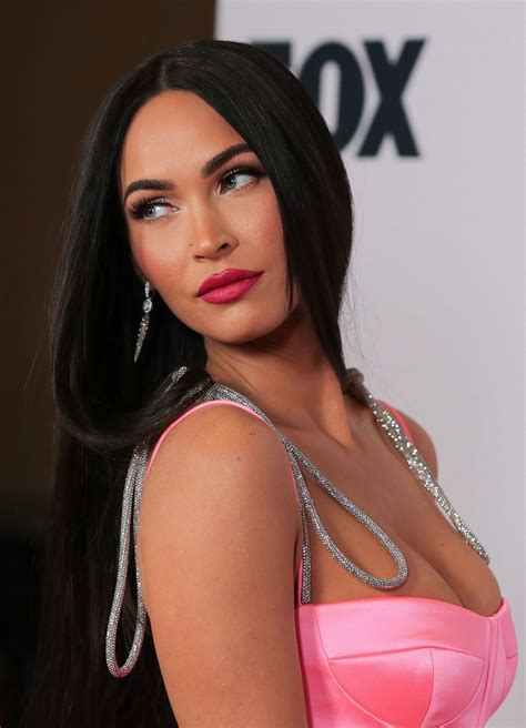 Megan Fox Hot In Pink At Iheartradio Music Awards 2021 40 Photos The Fappening