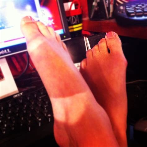 Nikki Dee Rays Feet