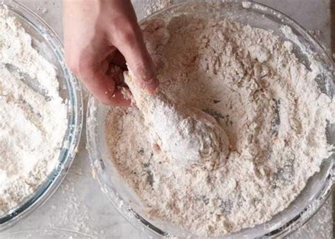 Untuk tepung basah, bancuhkan tepung bersama air dulu sehingga pekat. Brilio Tips Jenis Tepung Untuk Ayam Kfc / Viral Resep Ayam ...