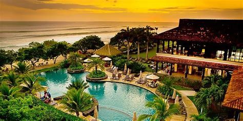 As an intern in a local costa rican company, you'll perform everyday activities to contribute to its growth! Resorts in Costa Rica