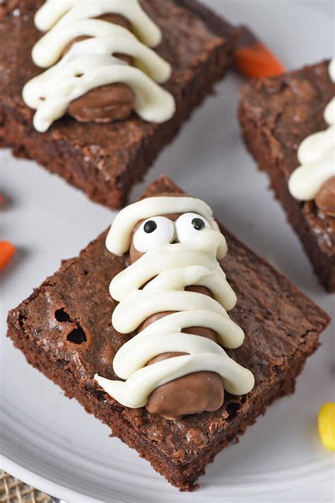 Twix Bar Mummy Halloween Brownies Are Quick And Easy Halloween Treats