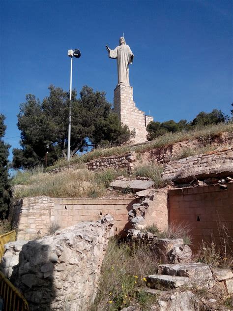 Calle de alfaro piso en venta en centro de tudela, situado en la primera planta del edificio. Alcazaba y Castillo de Tudela - Wikipedia, la enciclopedia ...