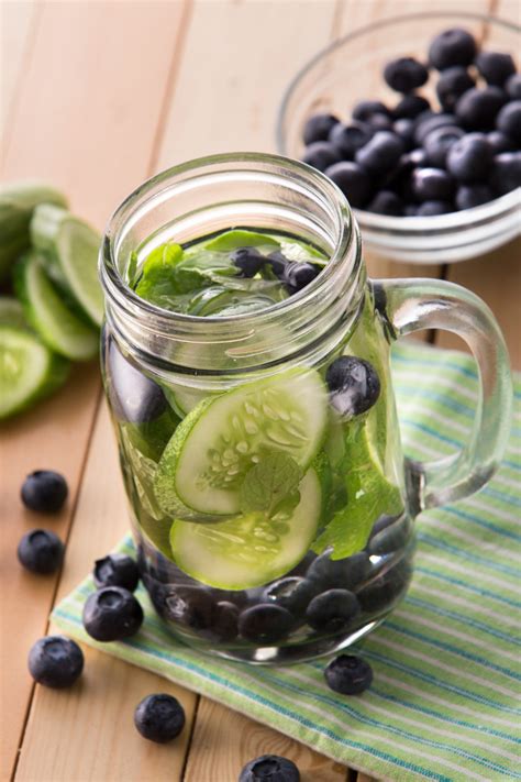 Make Your Own Fruit Infused Water MomTrends