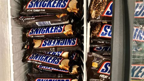 Snickers Pulls Spanish Advert After Homophobia Accusations Cnn