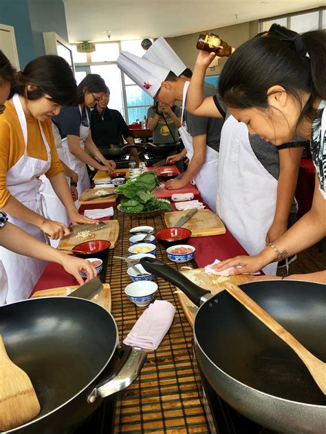 Hands On Thai Cooking Class At Mamathaicookingclub Yummyfood Thai