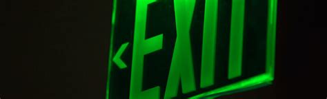 Made some twitter banner instead of catching a few hours of sleep (bold of you to assume you can sleep now, jus). green-exit-header | Foto de capa twitter, Foto de capa ...