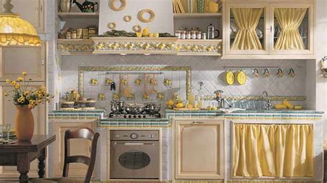 Bene, a questo punto mancano solo pochissimi passaggi per ottenere il rivestimento in finta muratura della vostra cucina! Cucina in muratura fai da te: come realizzarne una ...