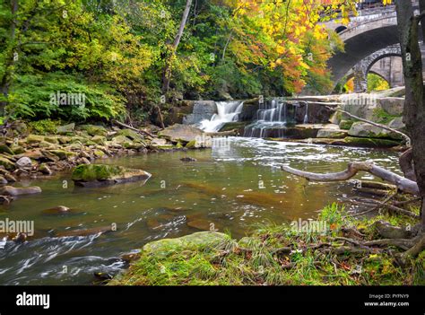 Berea Falls Ohio With Fall Colors This Cascading Waterfall Looks Its